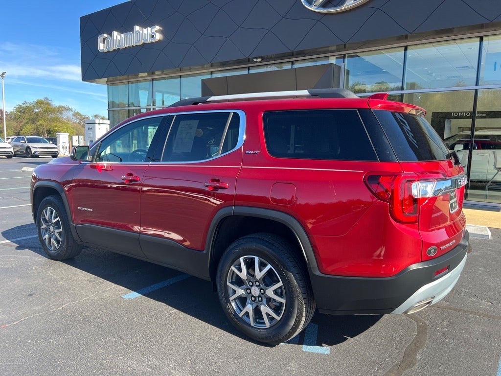 2023 GMC Acadia SLT