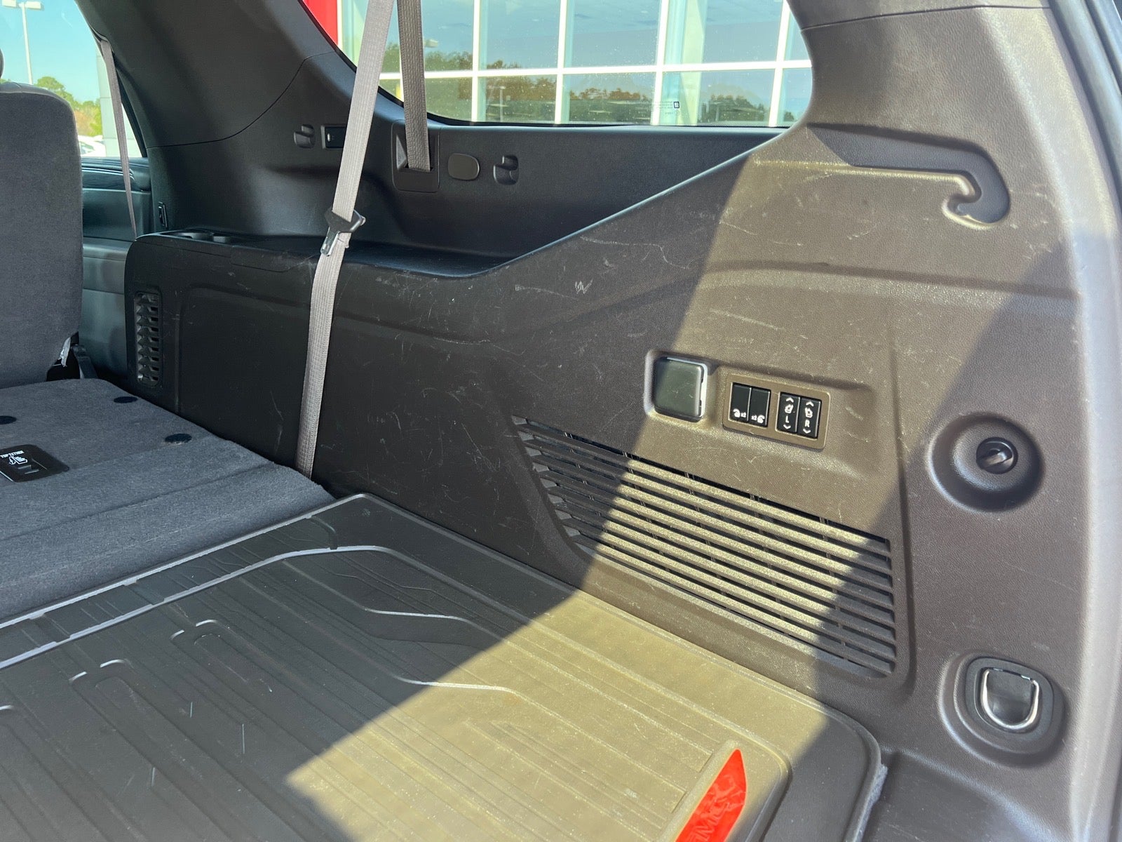 2022 GMC Yukon XL SLT