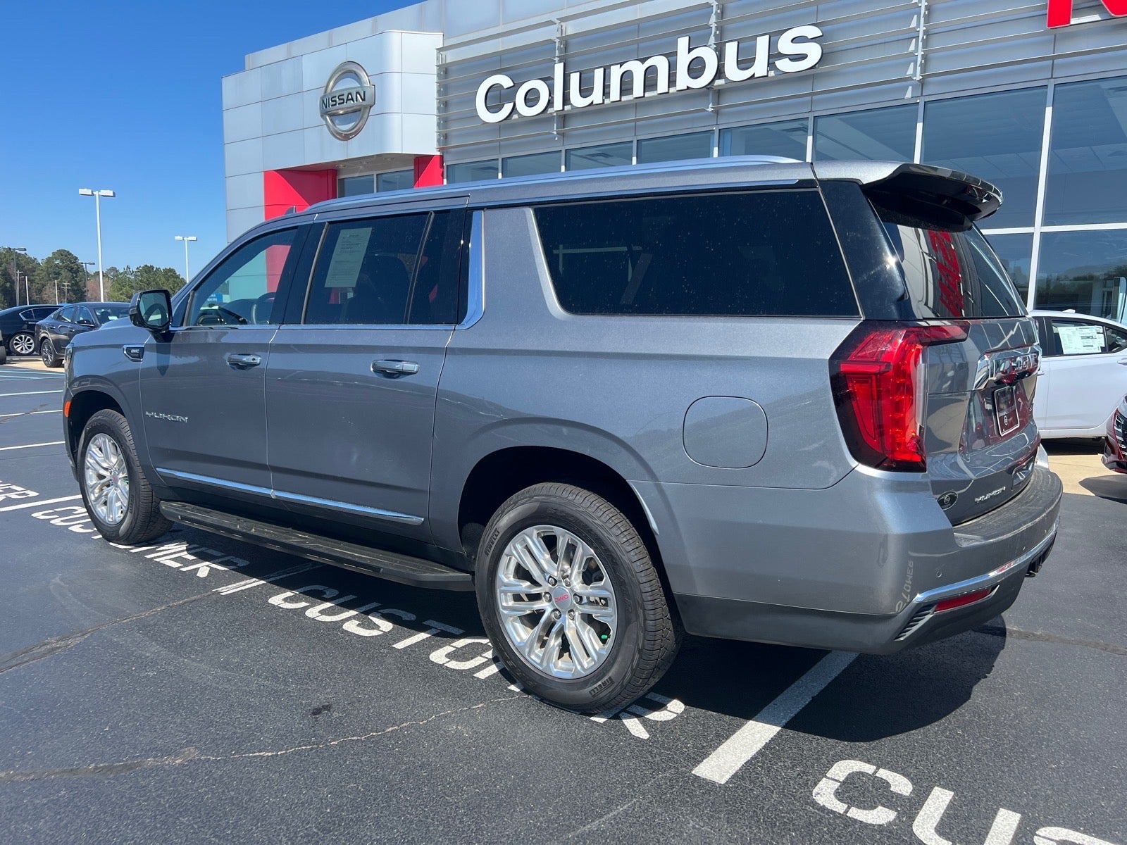 2022 GMC Yukon XL SLT