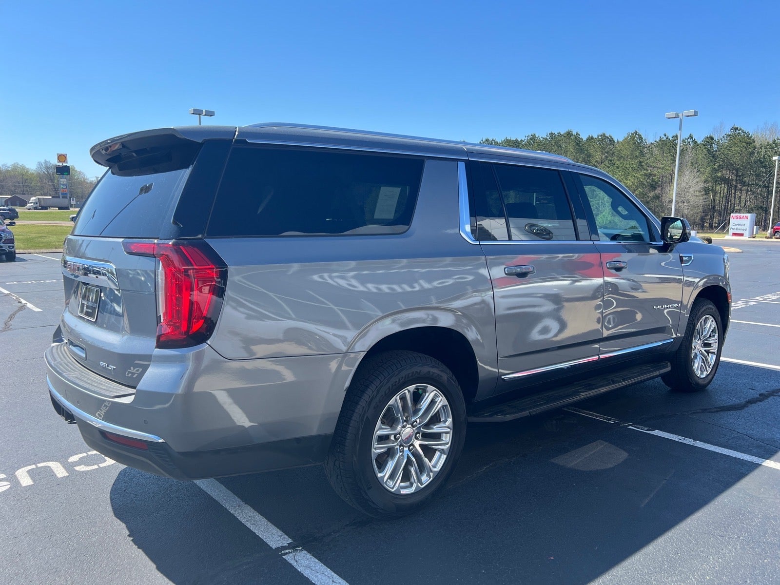 2022 GMC Yukon XL SLT