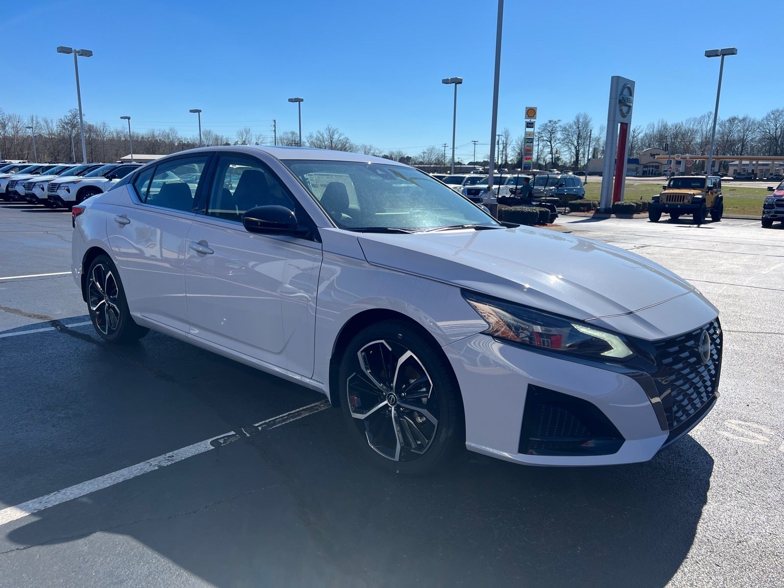 2025 Nissan Altima 2.5 SR