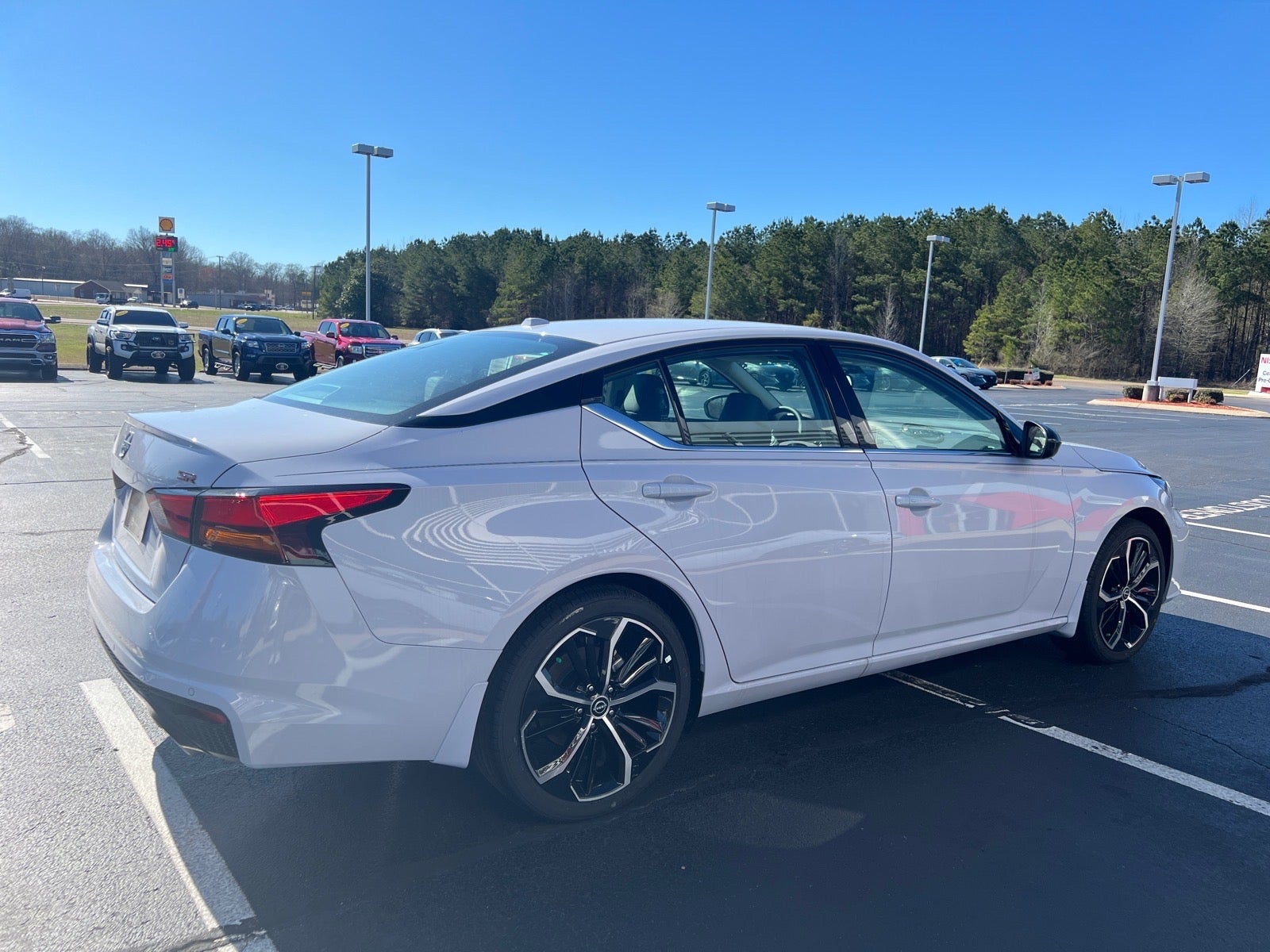 2025 Nissan Altima 2.5 SR