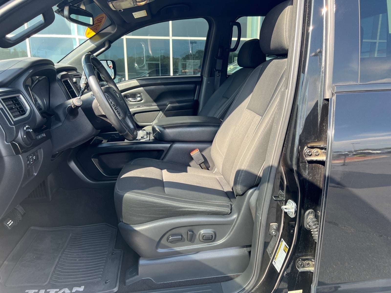 2019 Nissan Titan SV