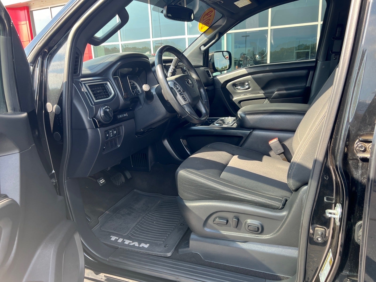 2019 Nissan Titan SV