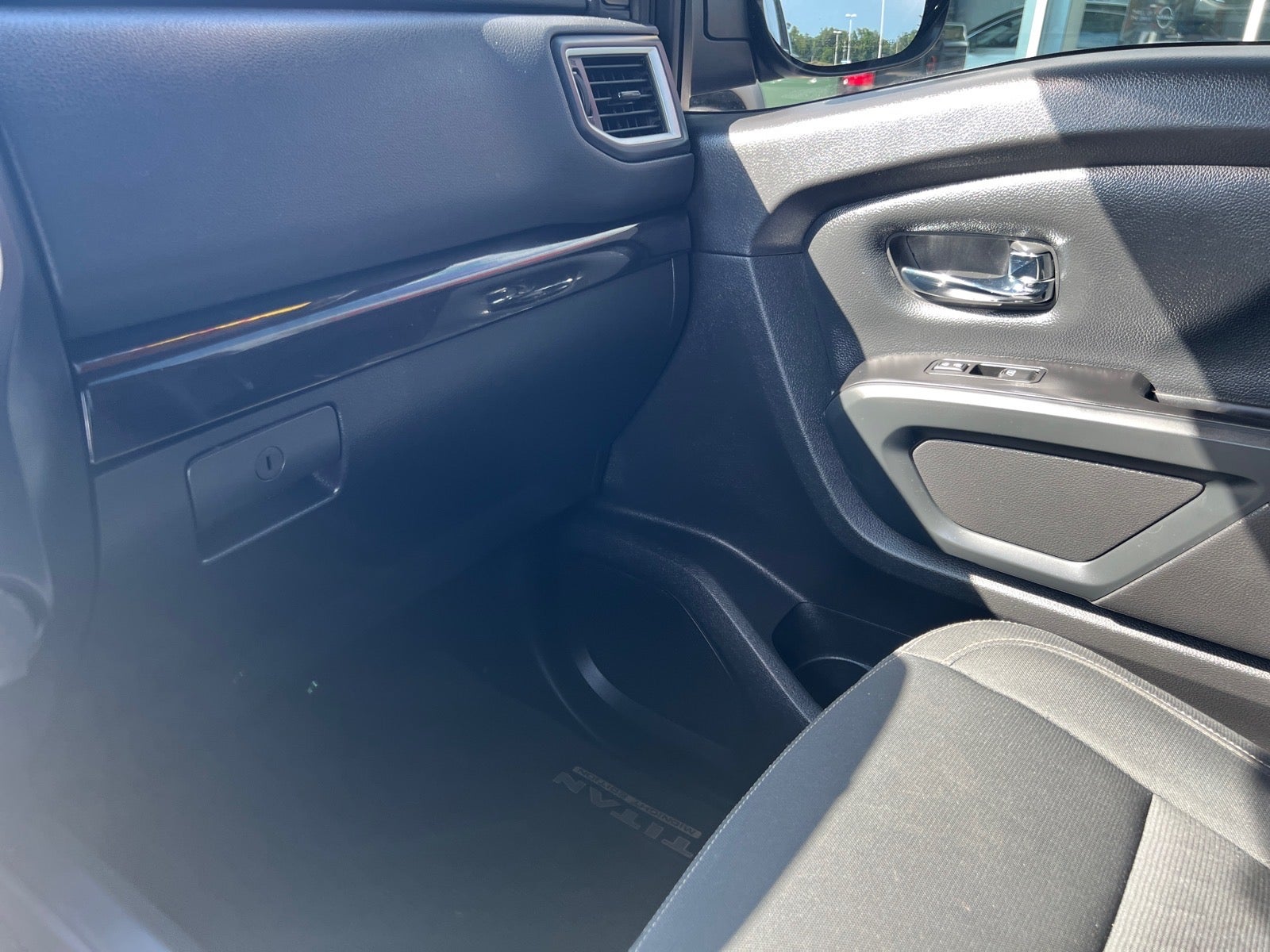2019 Nissan Titan SV