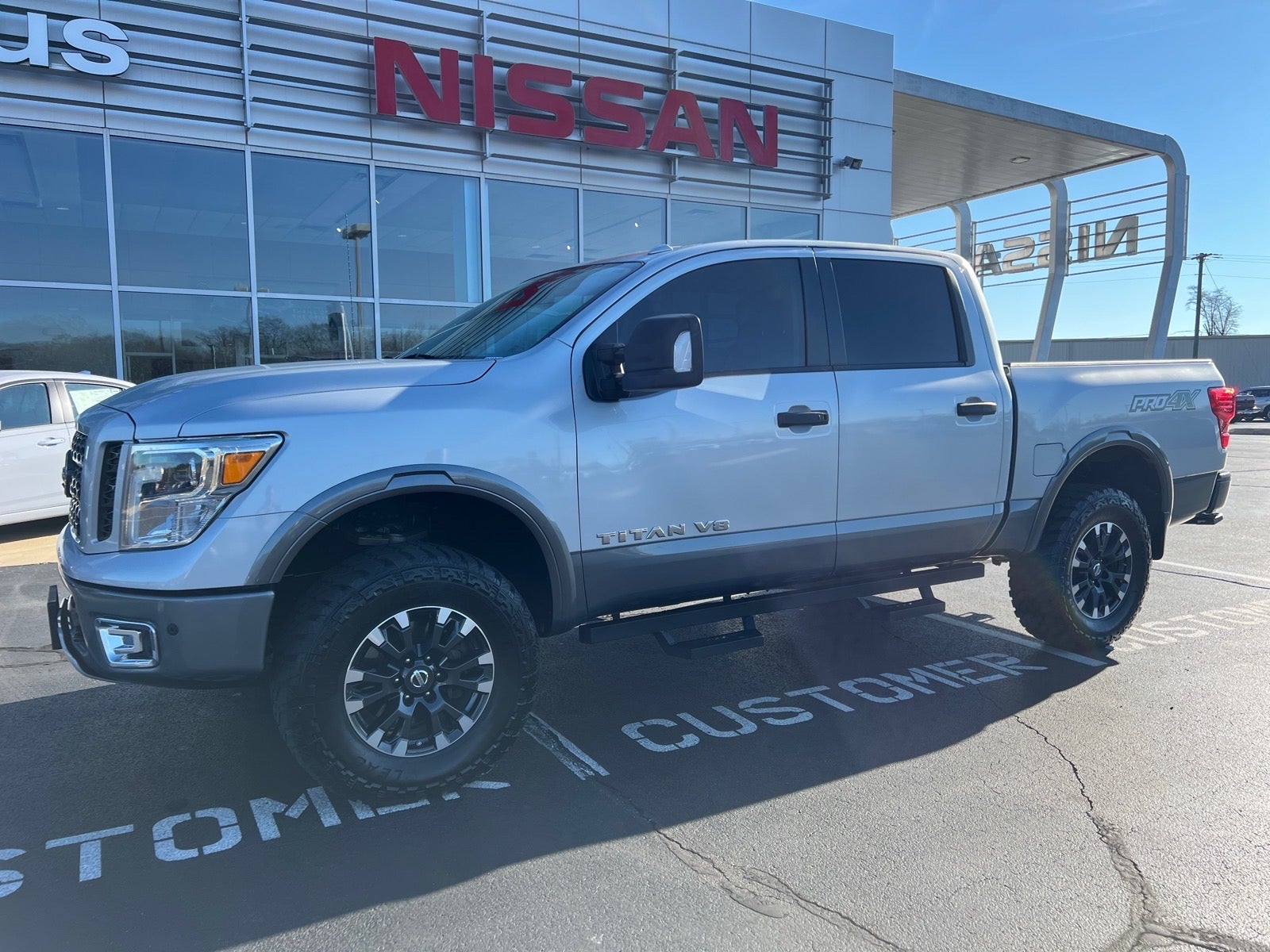 2019 Nissan Titan PRO-4X
