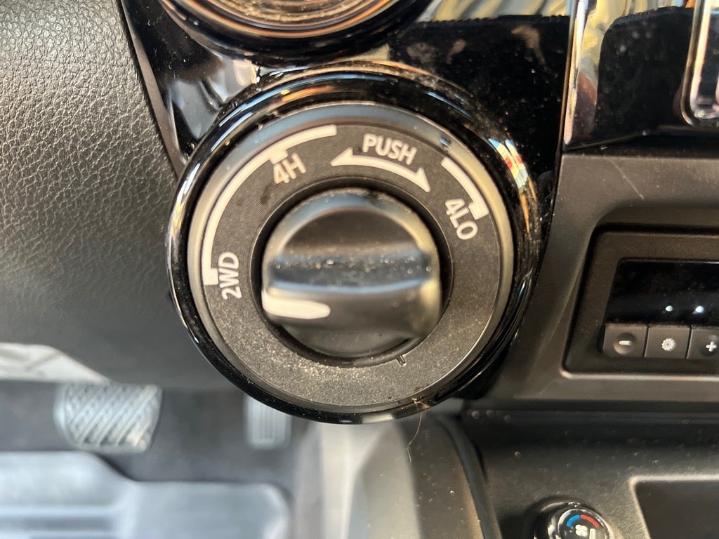 2023 Nissan Titan Platinum Reserve