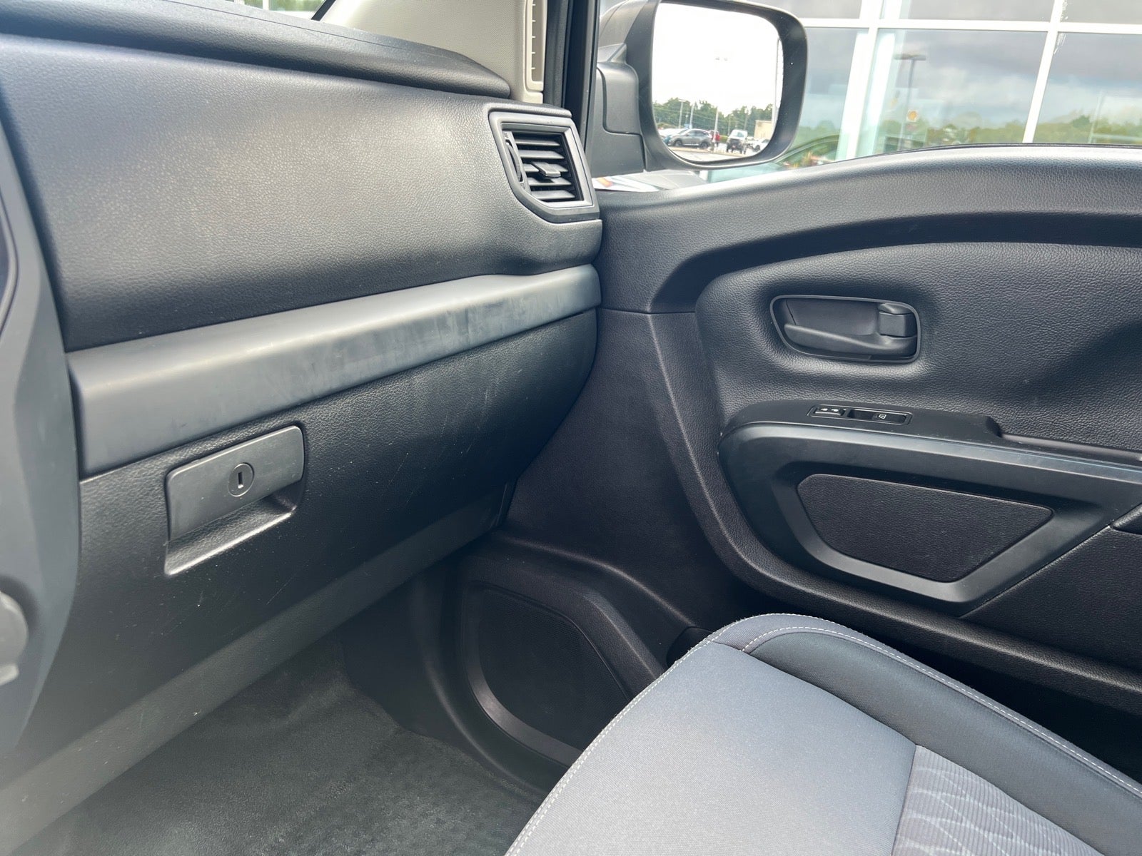 2022 Nissan Titan S
