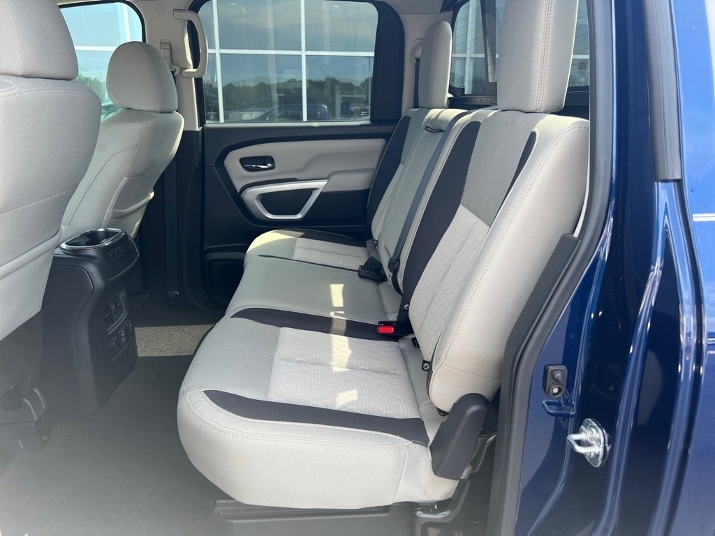 2024 Nissan Titan XD SV