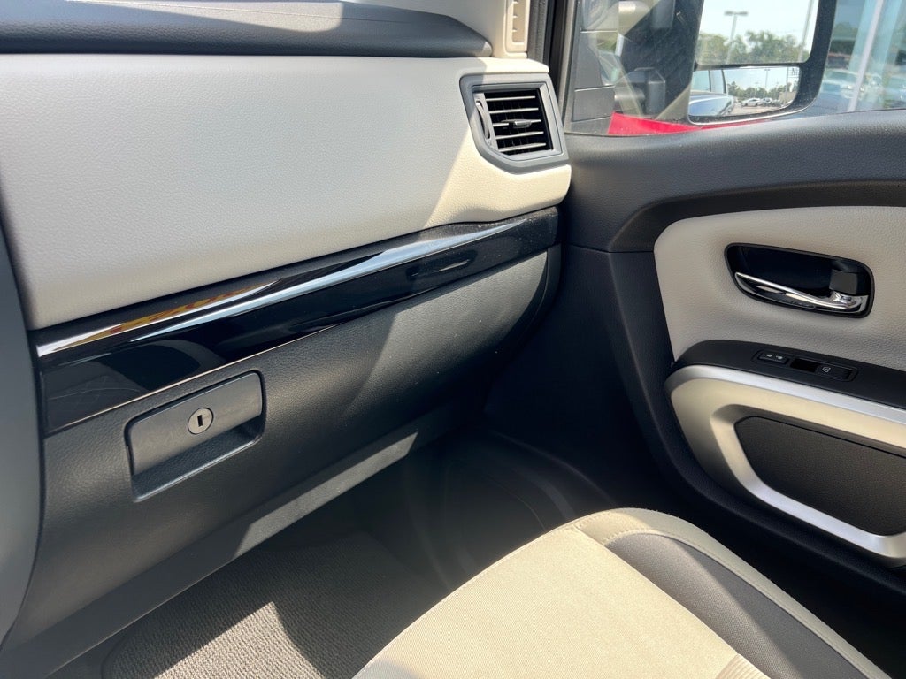 2024 Nissan Titan XD SV