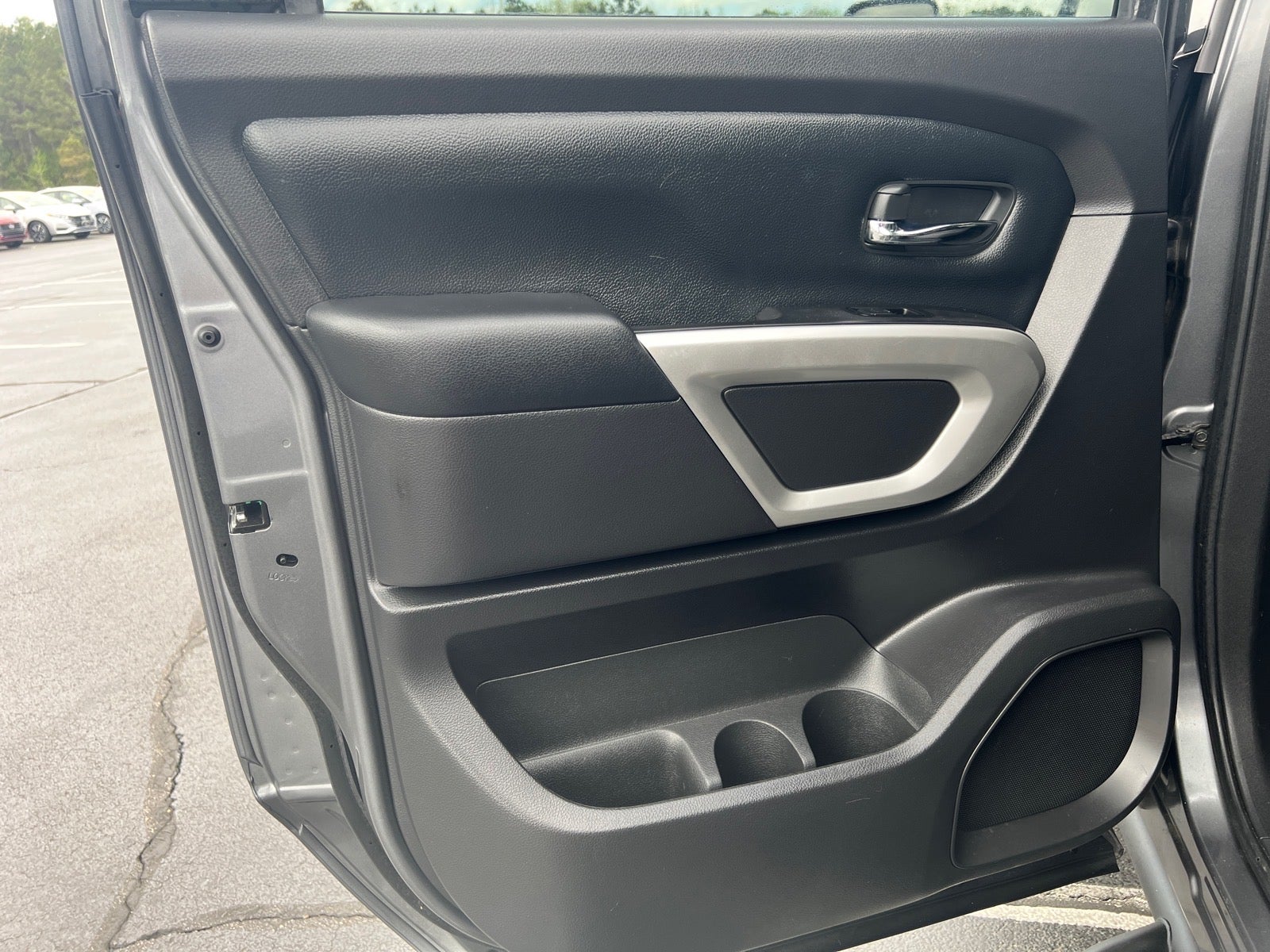 2024 Nissan Titan XD SV