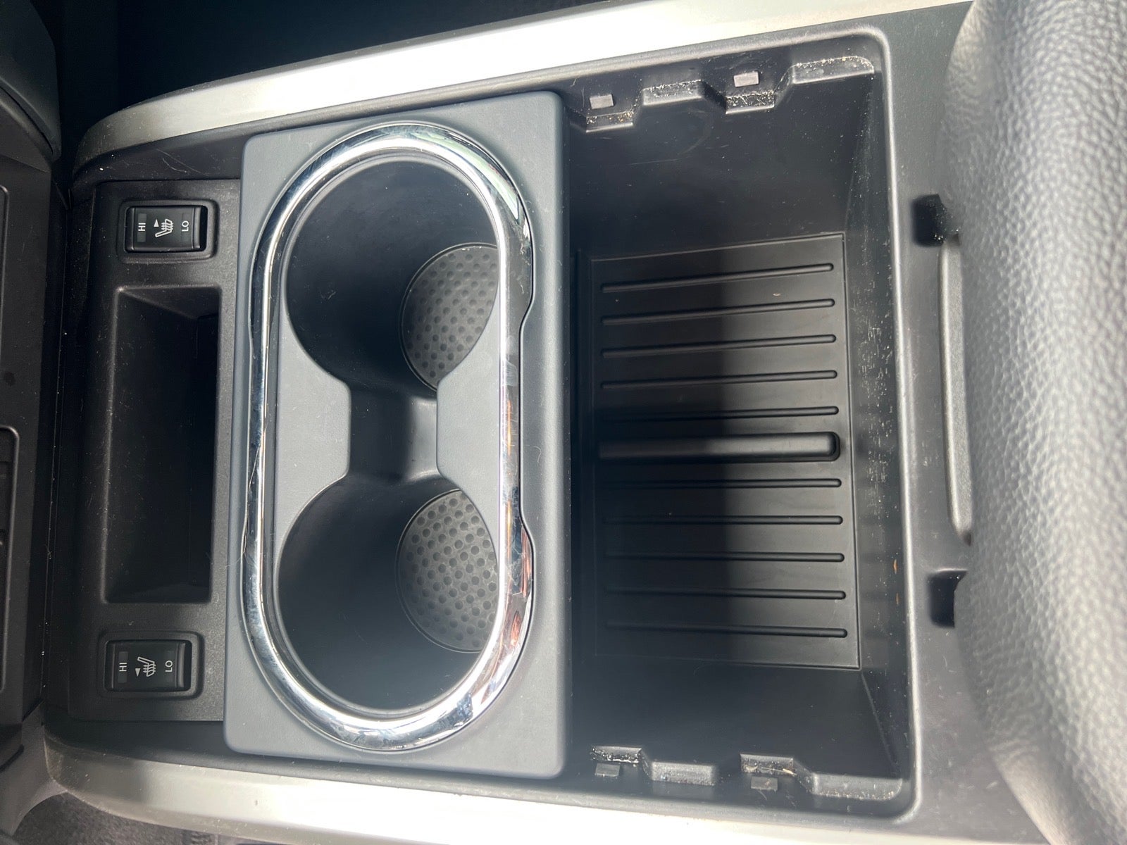 2024 Nissan Titan XD SV