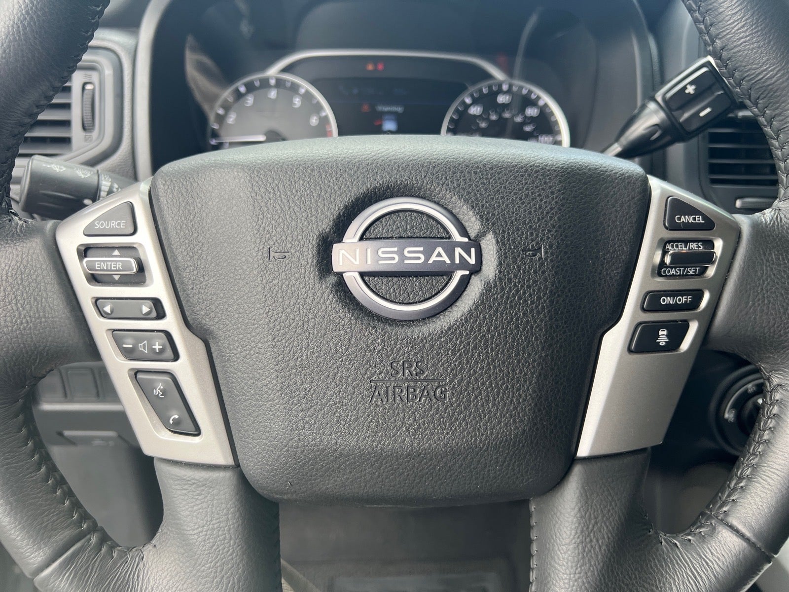 2024 Nissan Titan XD SV