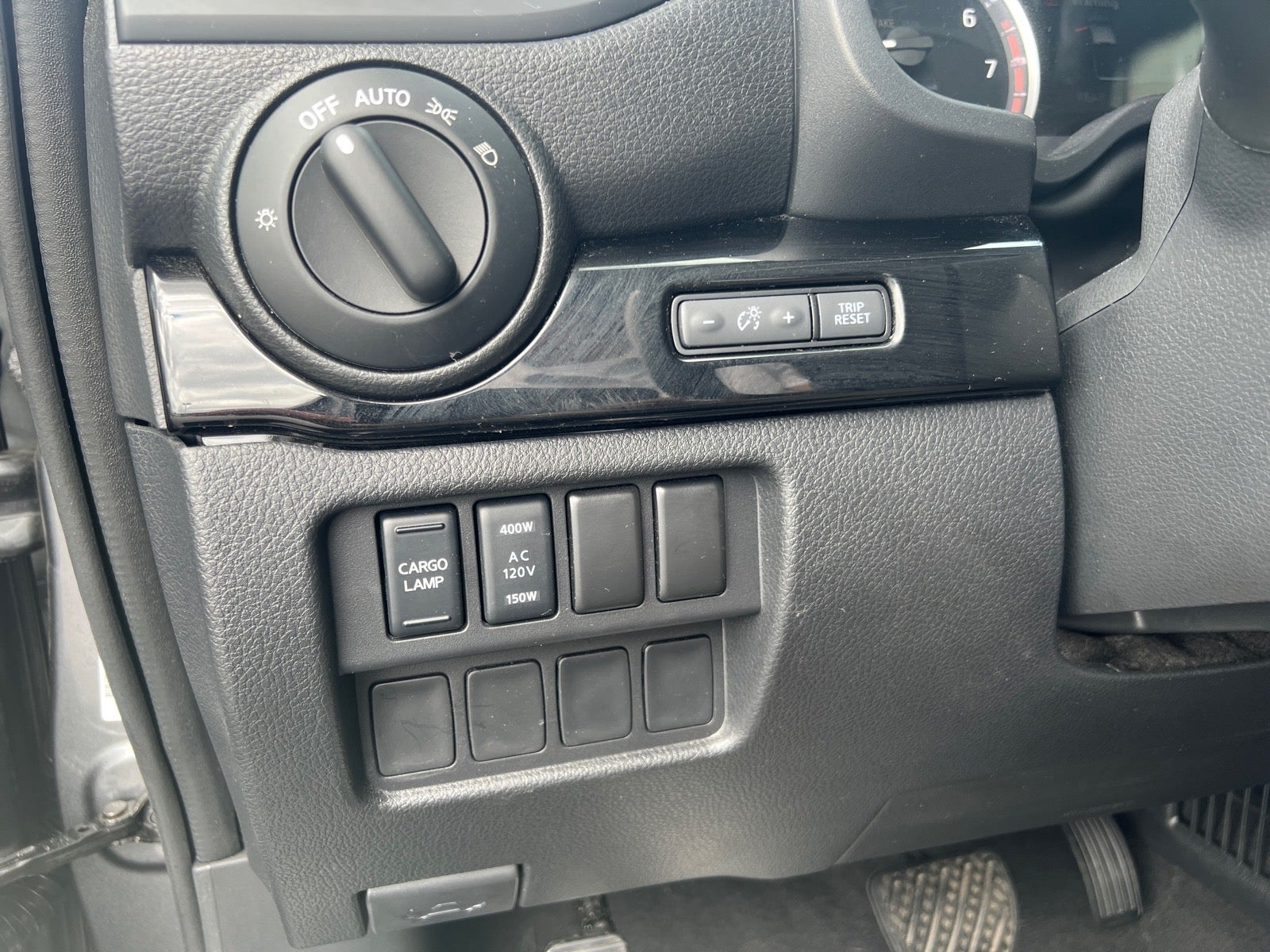 2024 Nissan Titan XD SV