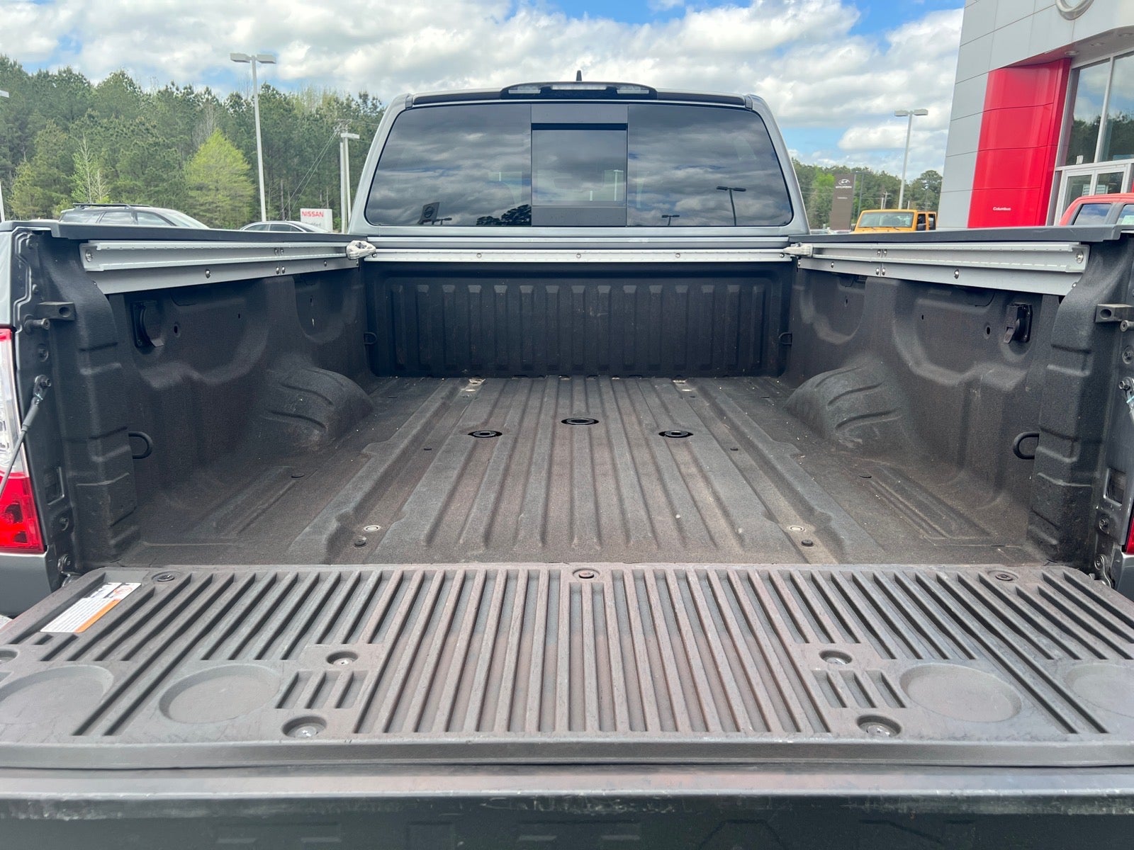 2024 Nissan Titan XD SV