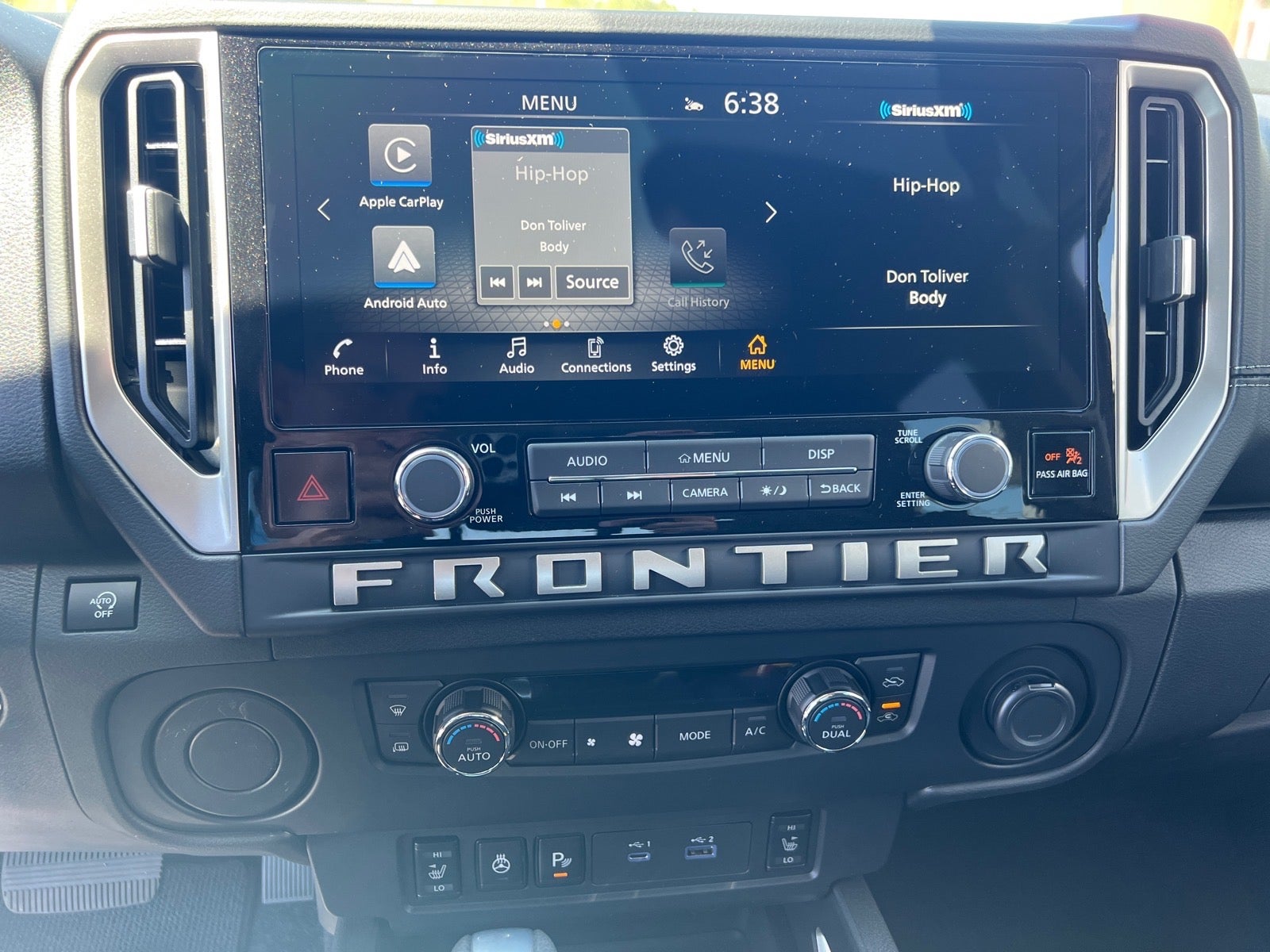 2026 Nissan Frontier SV