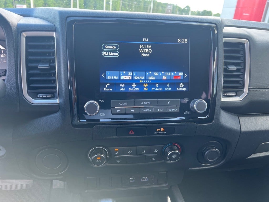 2022 Nissan Frontier SV