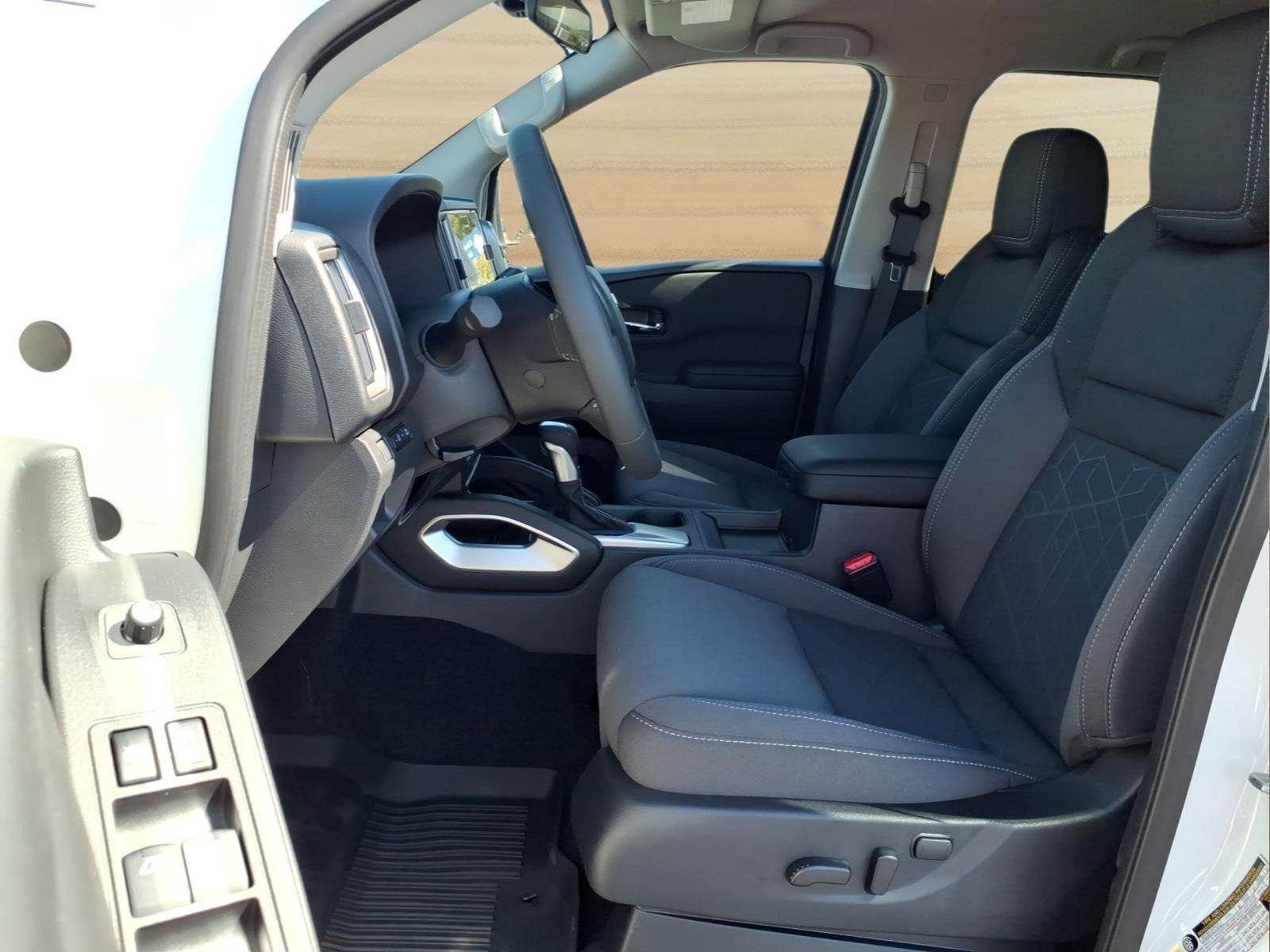 2027 Nissan Frontier SV