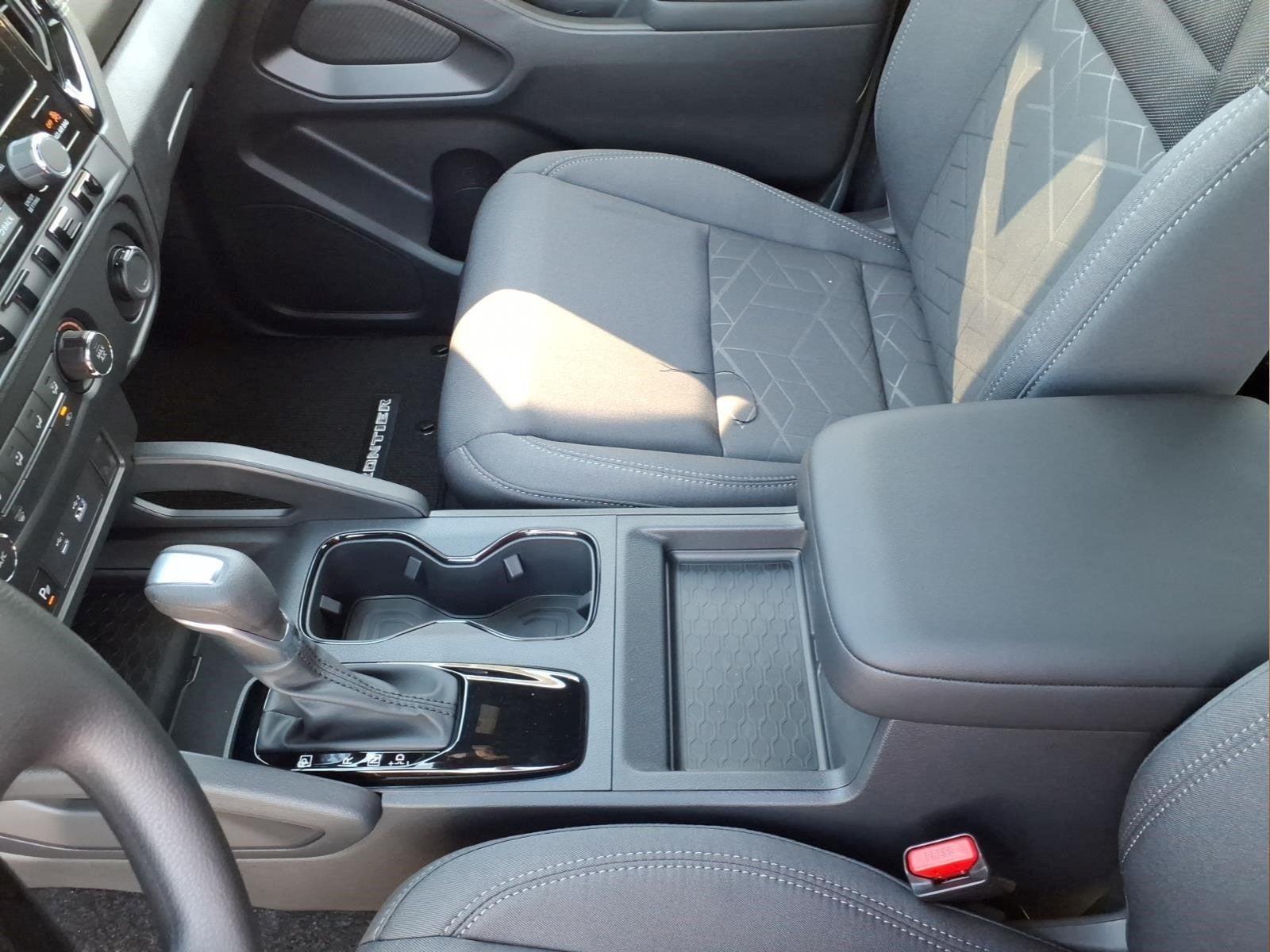 2027 Nissan Frontier SV
