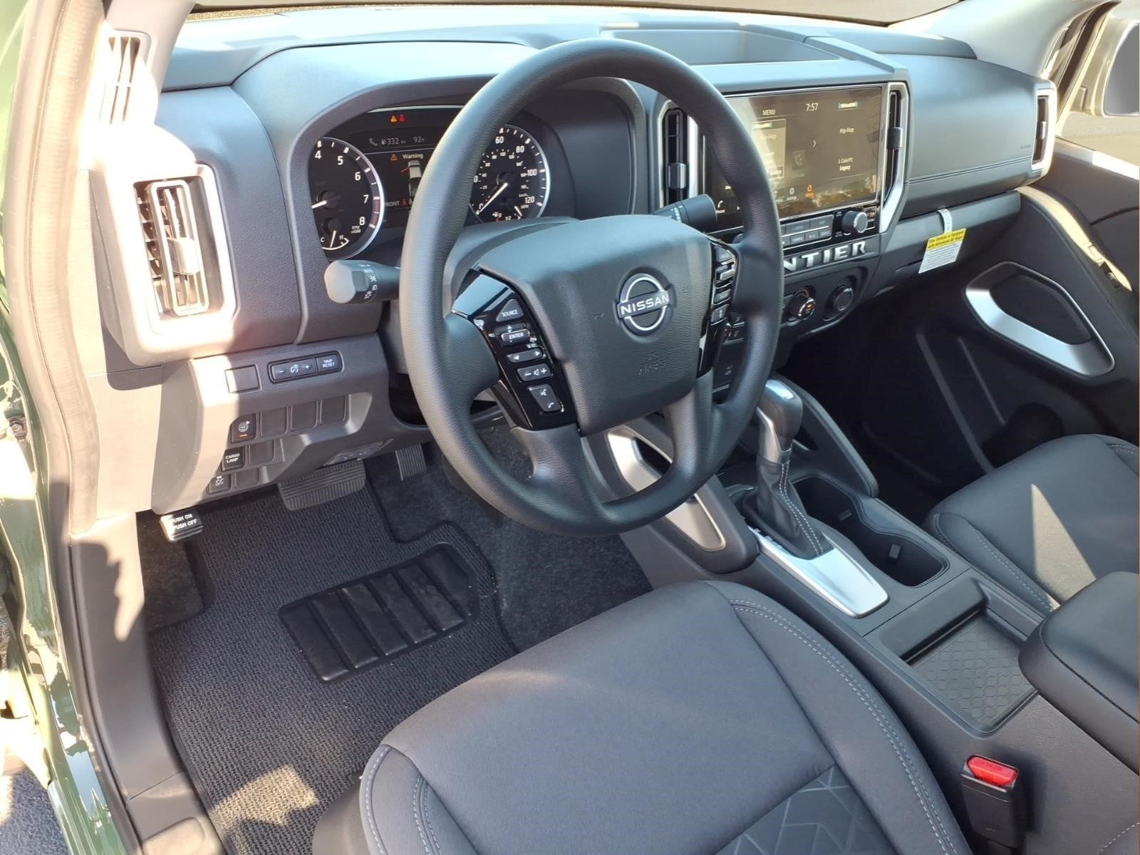 2027 Nissan Frontier SV