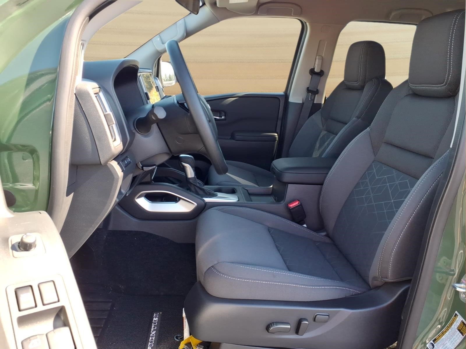 2027 Nissan Frontier SV