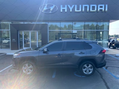 2022 Toyota RAV4 XLE