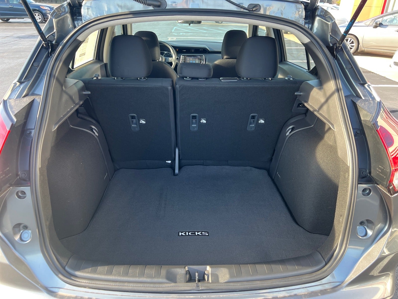 2025 Nissan Kicks Play S