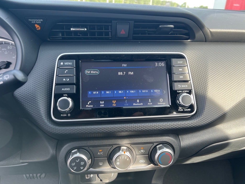 2025 Nissan Kicks Play S