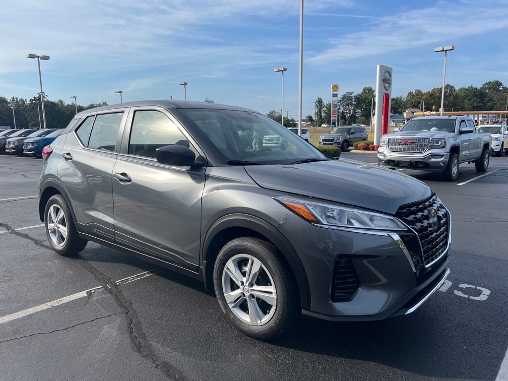 2025 Nissan Kicks Play S