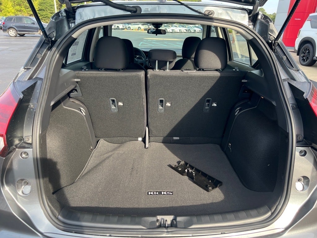 2025 Nissan Kicks Play S