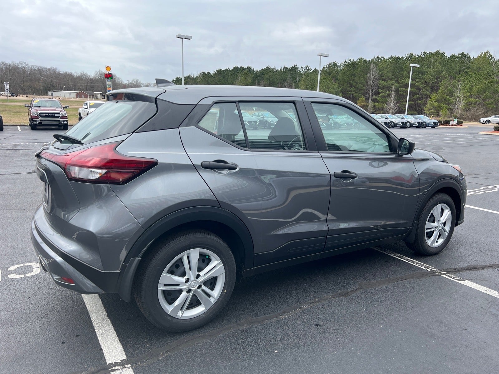 2025 Nissan Kicks Play S