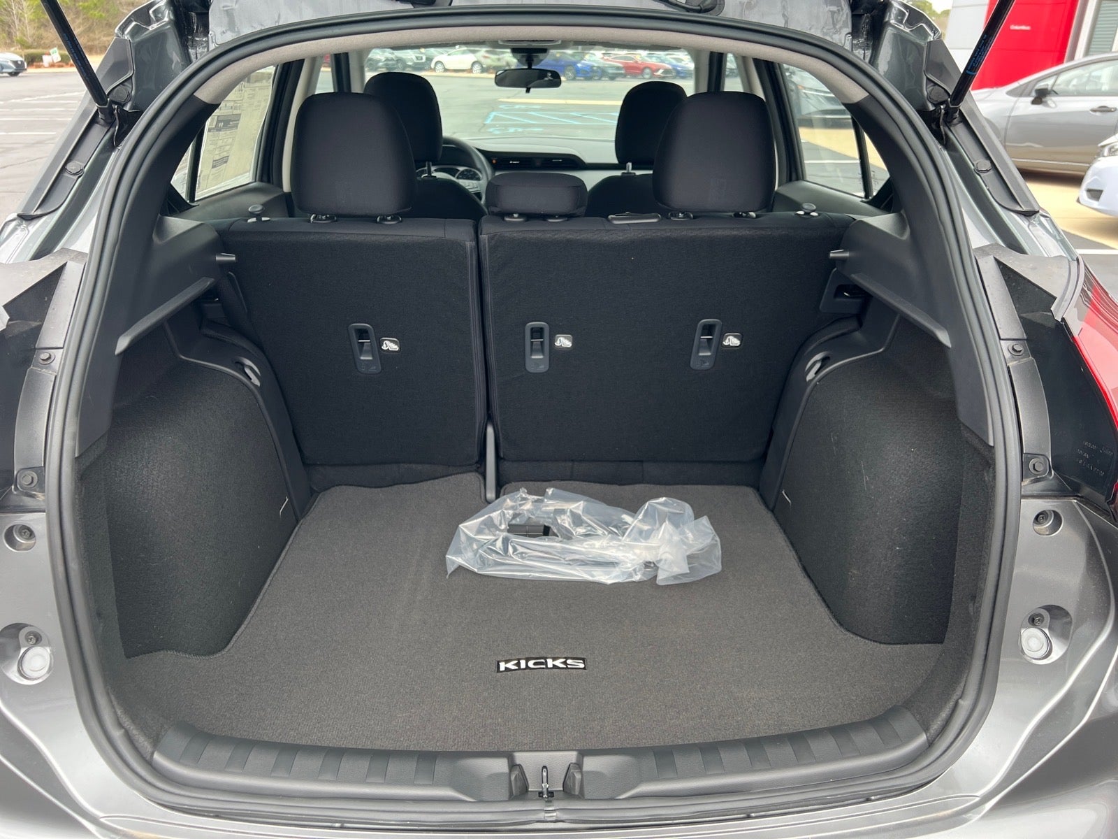 2025 Nissan Kicks Play S