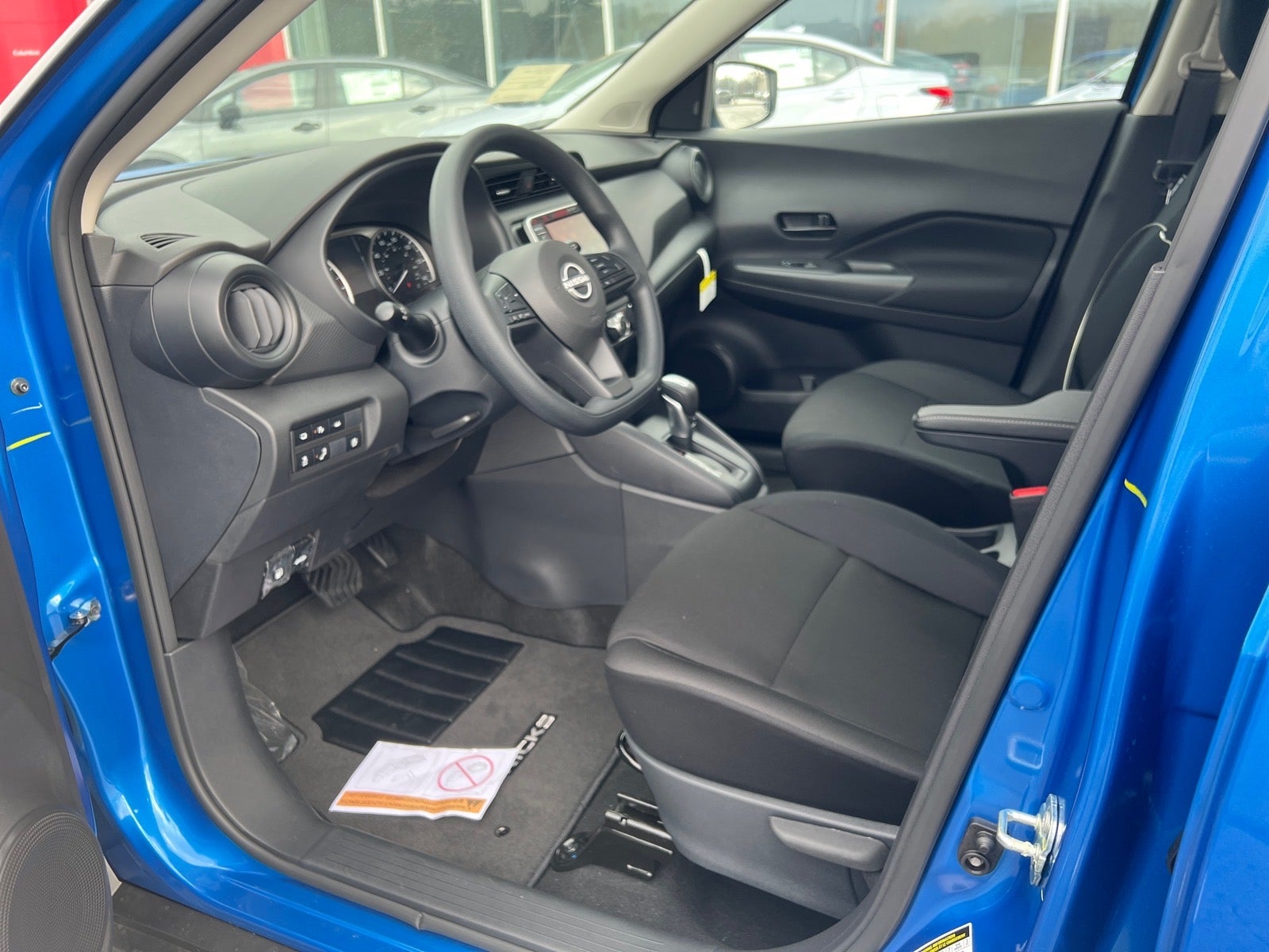 2025 Nissan Kicks Play S