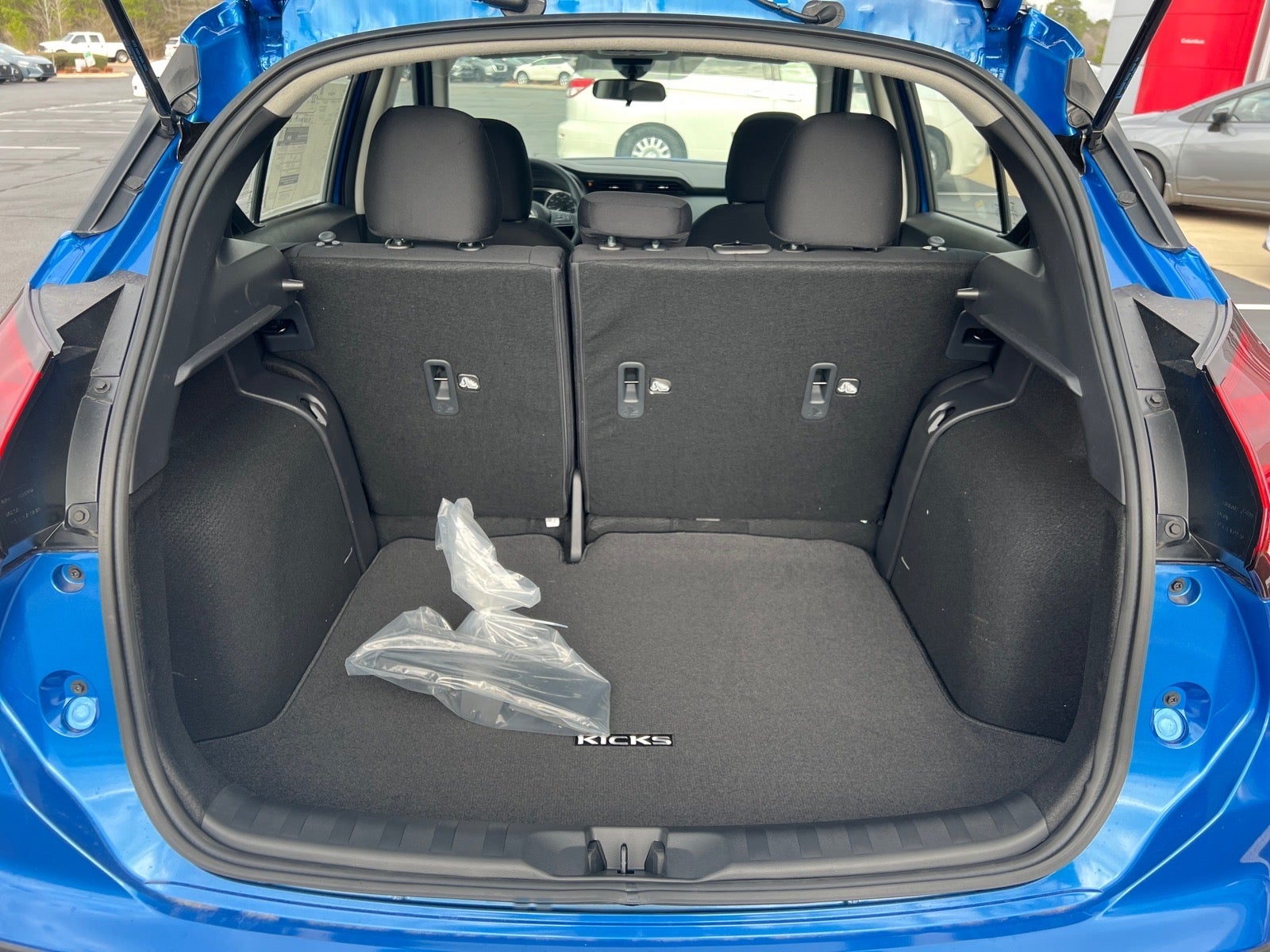 2025 Nissan Kicks Play S