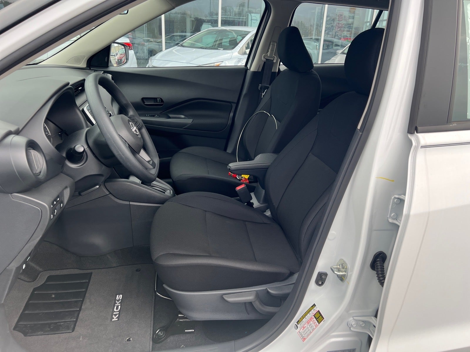 2025 Nissan Kicks Play S