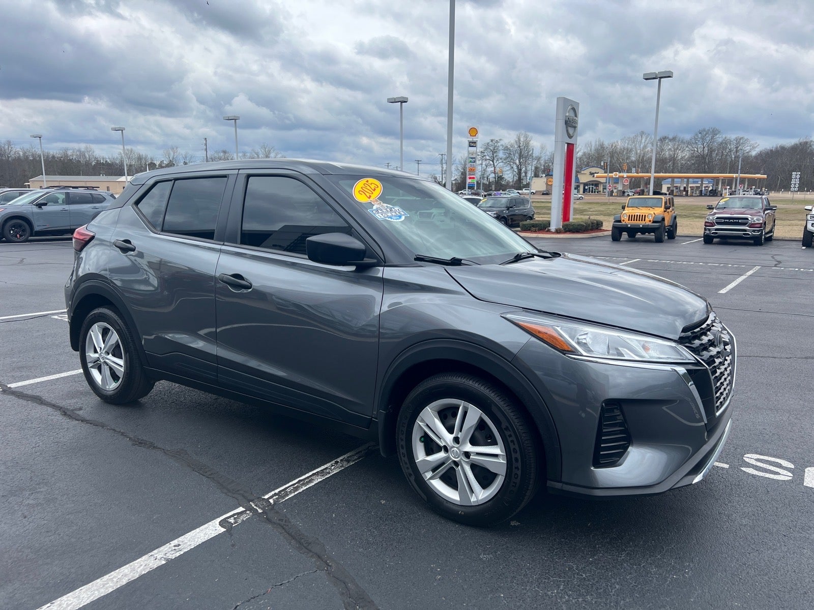 2025 Nissan Kicks Play S