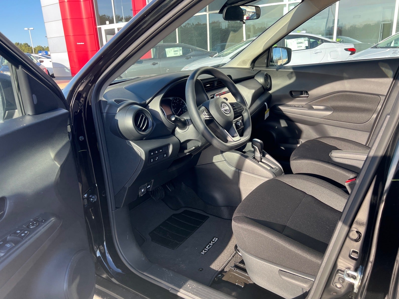 2025 Nissan Kicks Play S