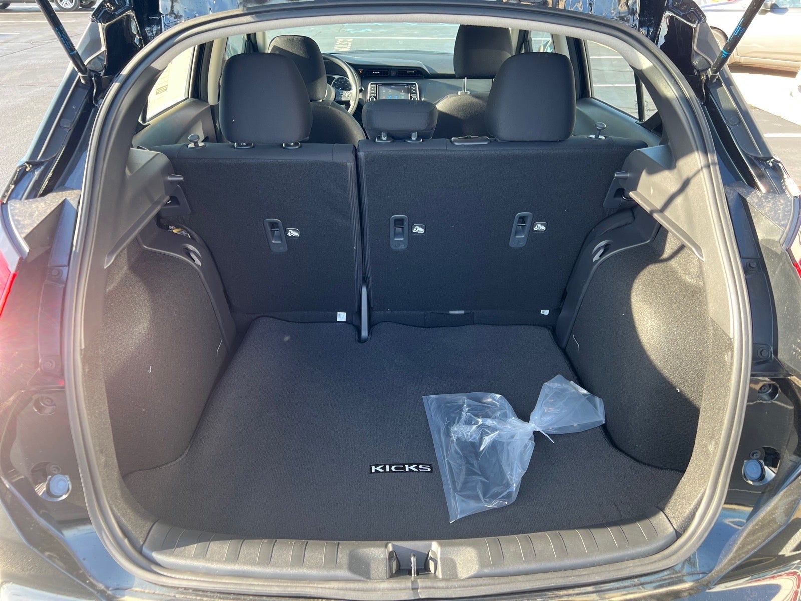 2025 Nissan Kicks Play S