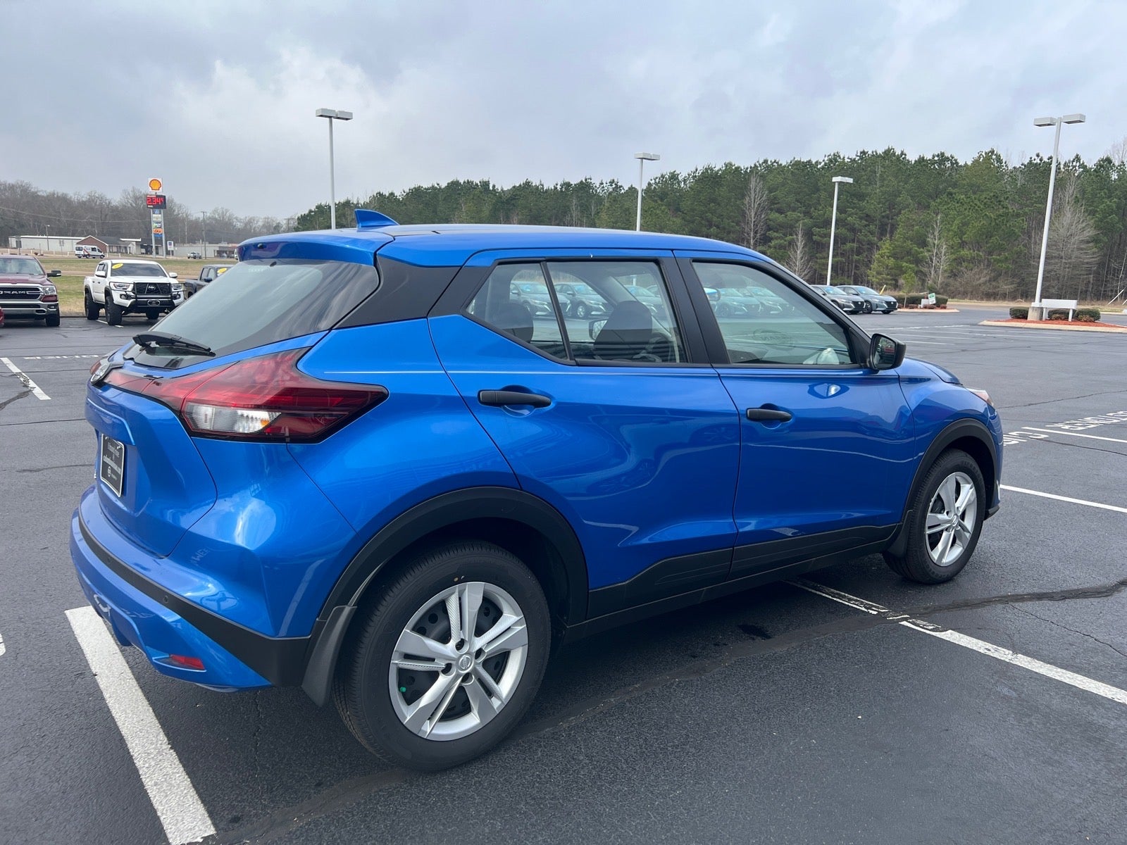 2025 Nissan Kicks Play S