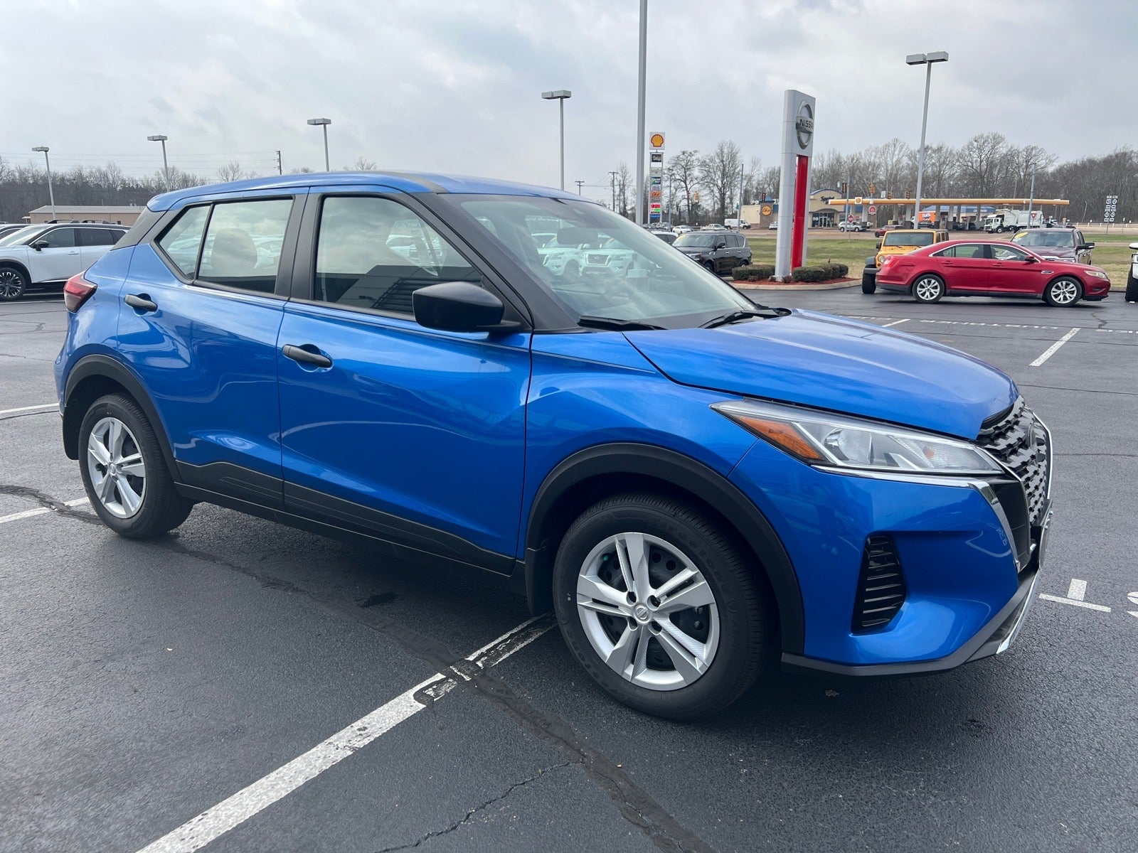 2025 Nissan Kicks Play S