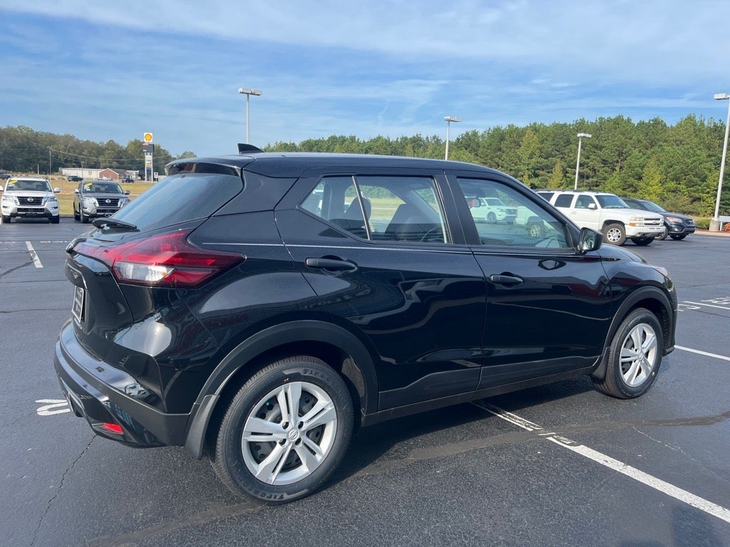 2025 Nissan Kicks Play S