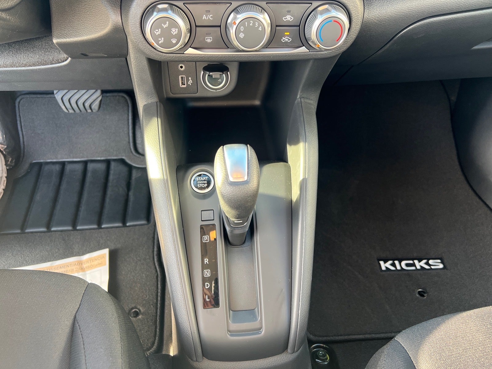 2025 Nissan Kicks Play S