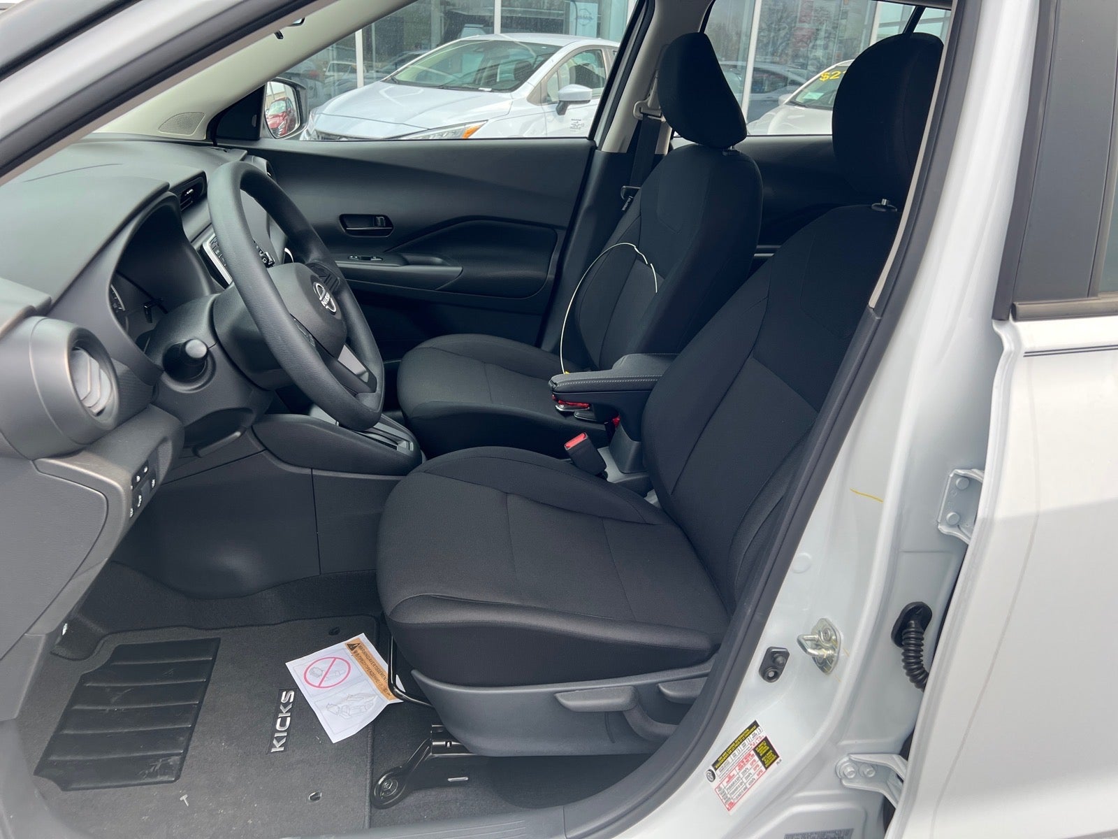 2025 Nissan Kicks Play S