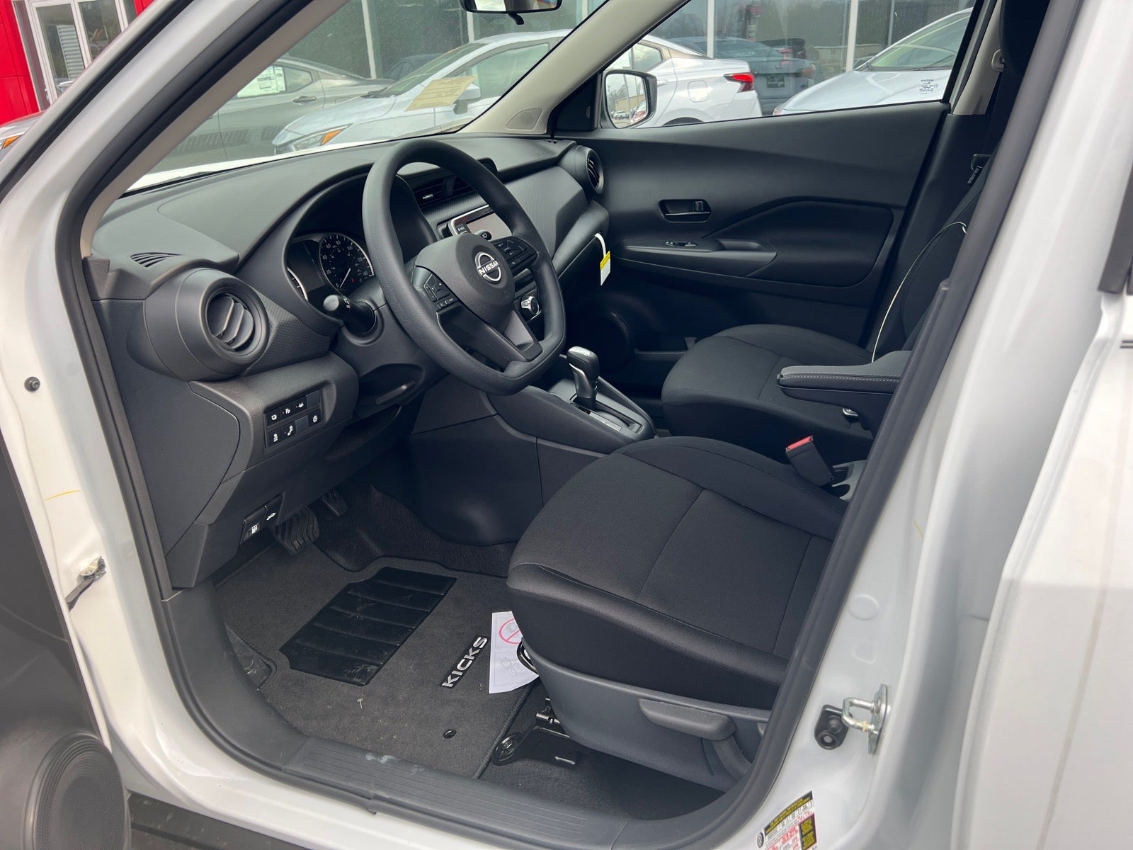 2025 Nissan Kicks Play S