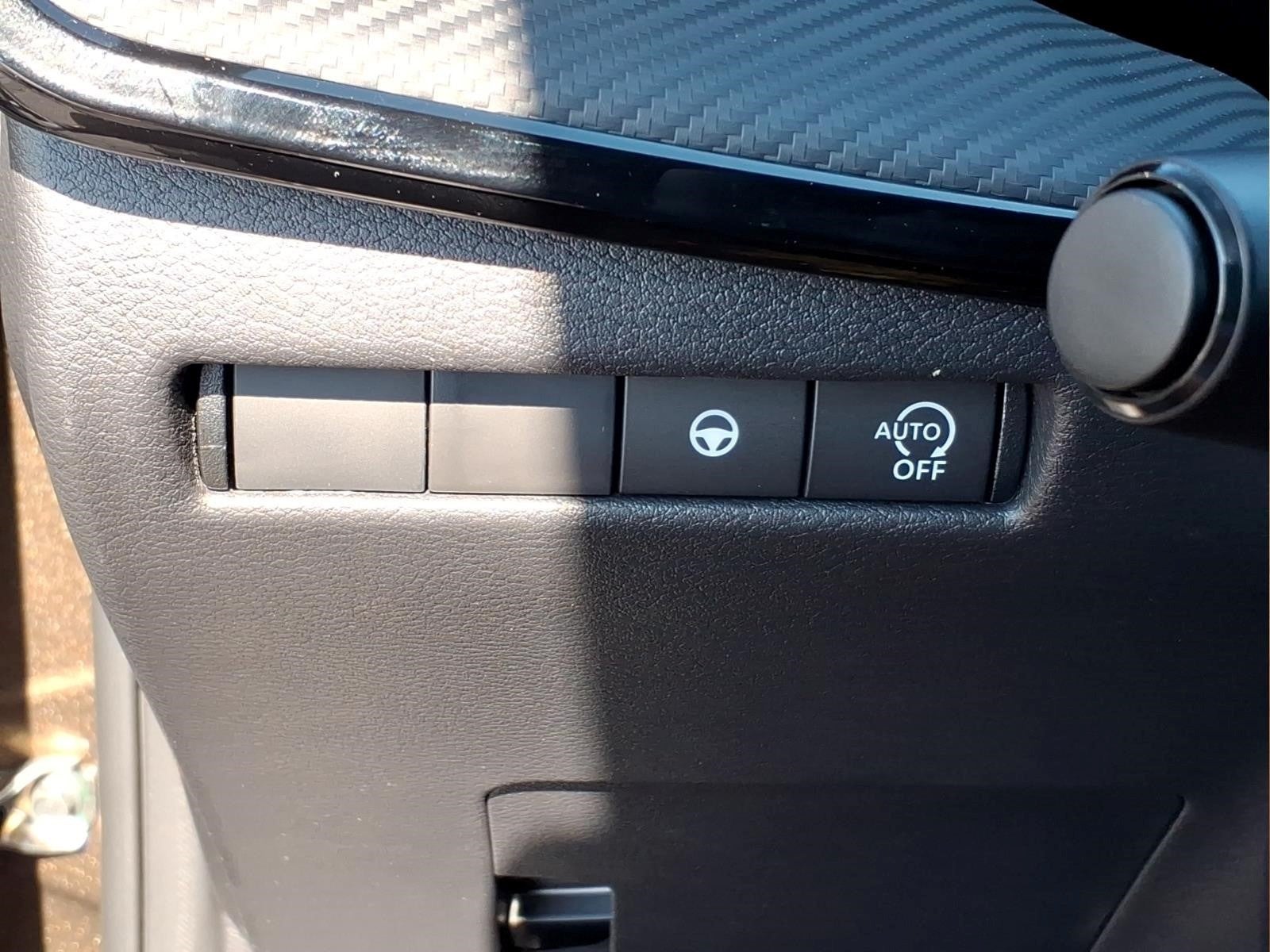 2027 Nissan Kicks SR