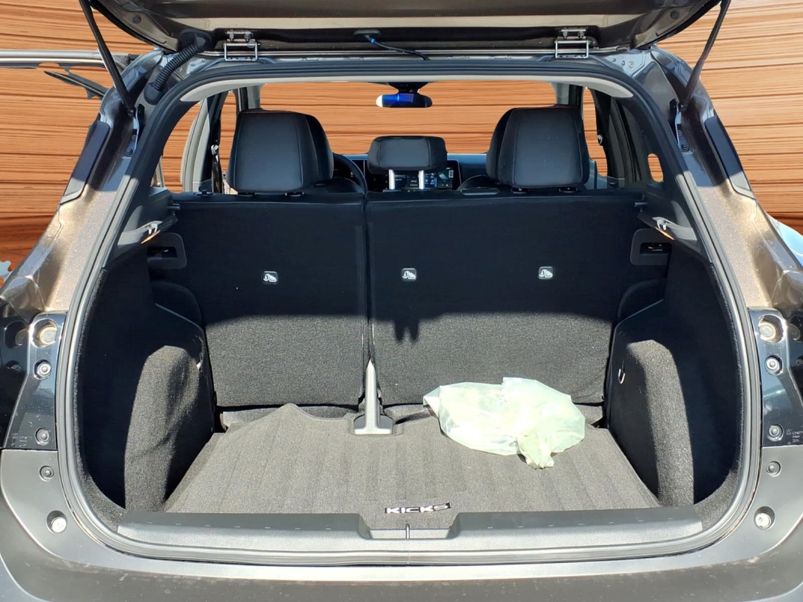 2027 Nissan Kicks SR
