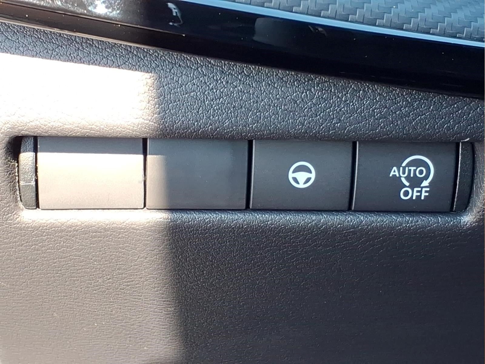 2027 Nissan Kicks SR