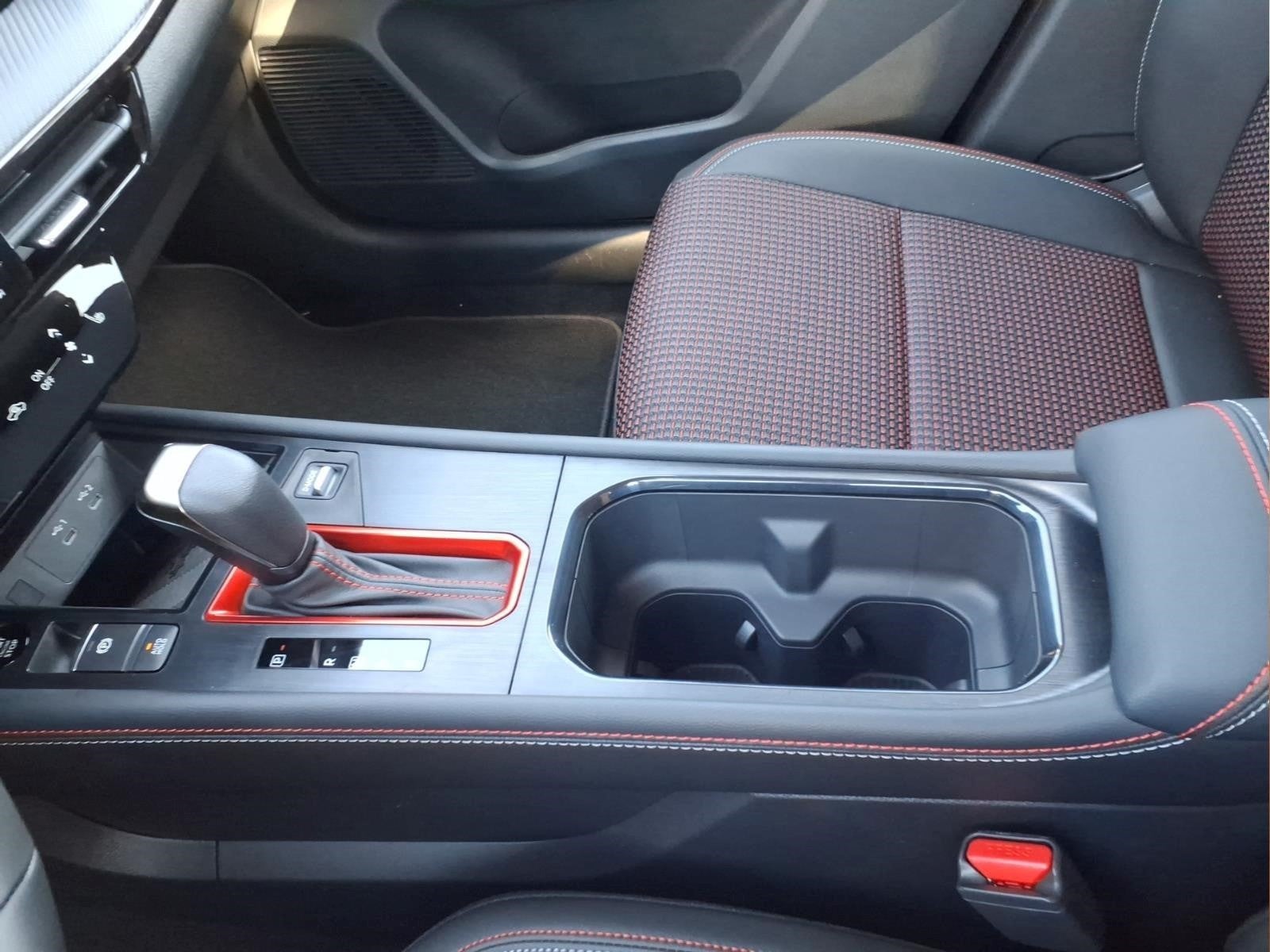 2027 Nissan Kicks SR