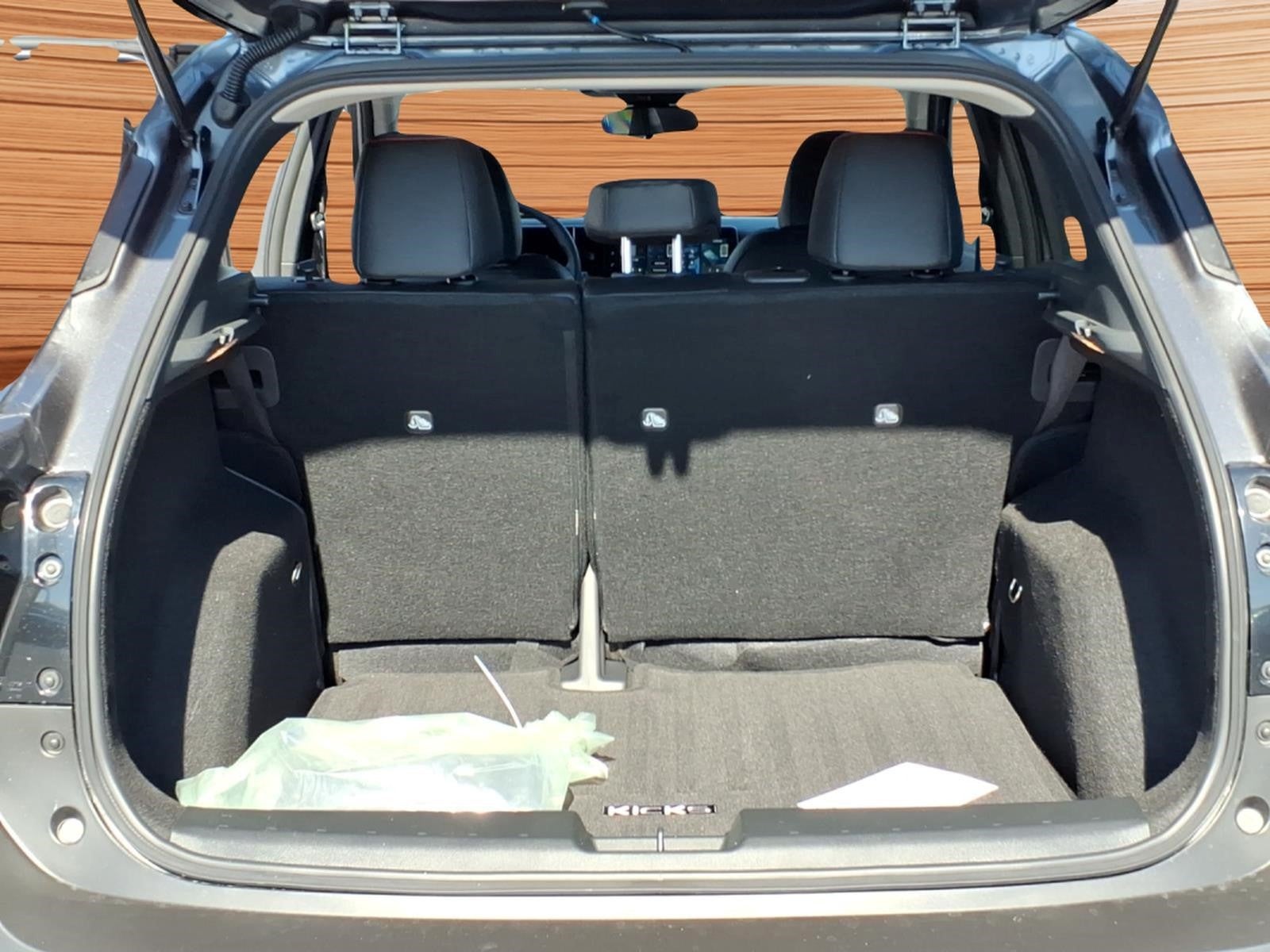 2027 Nissan Kicks SR