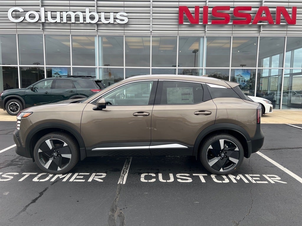 2025 Nissan Kicks SR